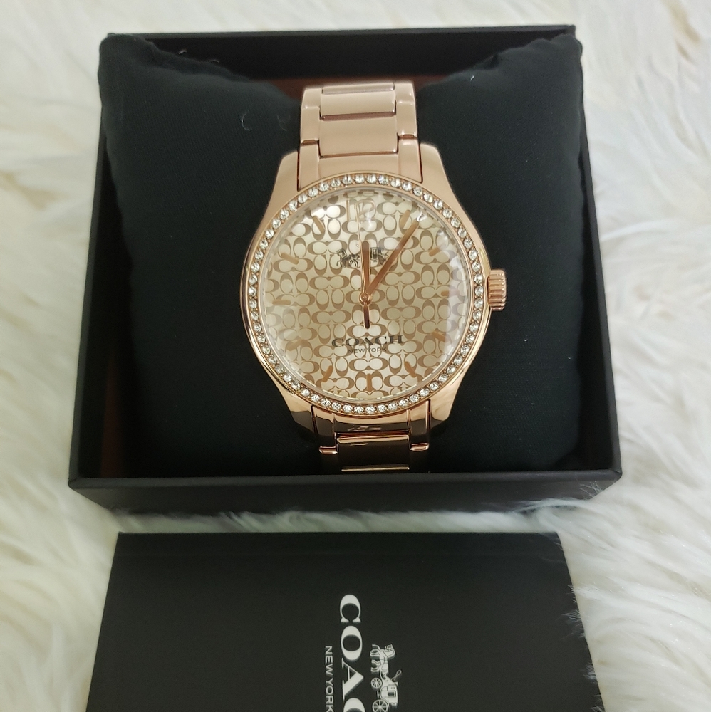 🚫SOLD🚫Authentic Rose gold tone coach watch